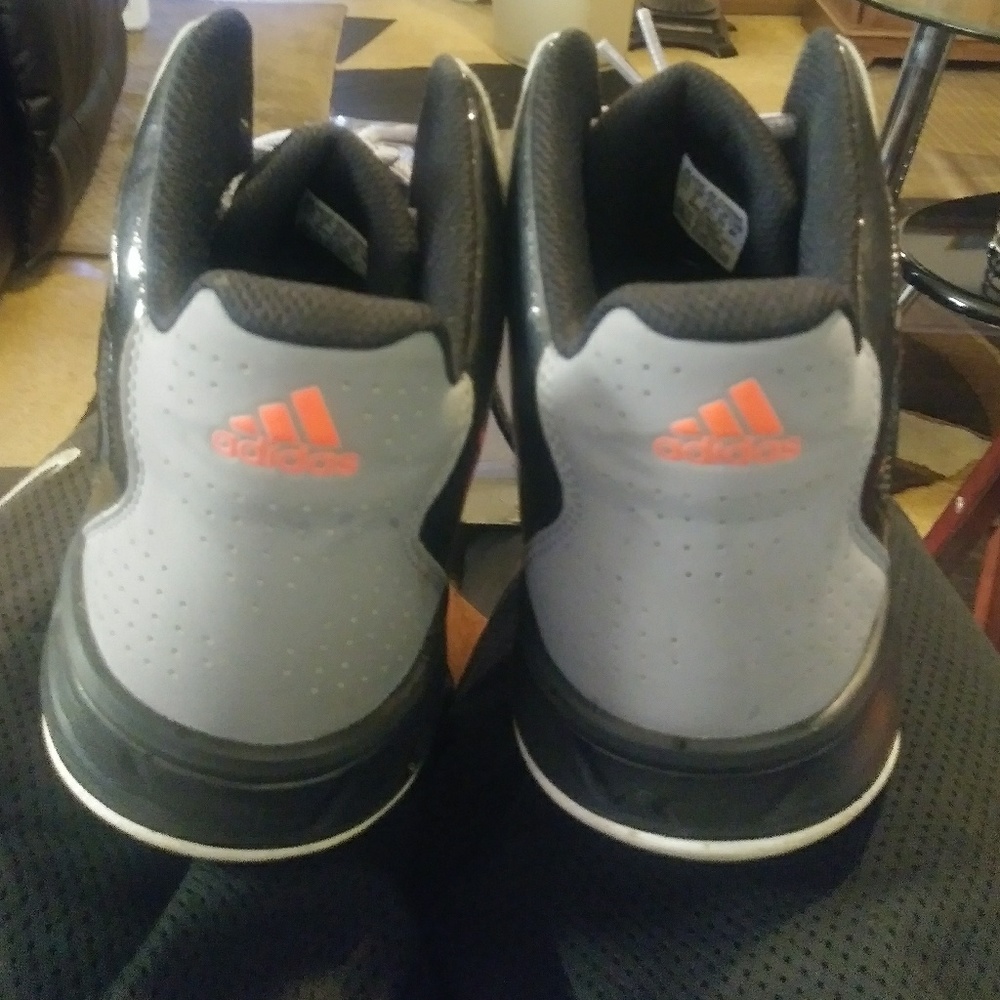 Mens Adidas Shoes. Good Condition. - Picture 4 of 5